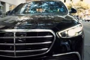 不差钱！鲨鱼二儿子打视频电话购买奔驰S580 13万直接划老爹卡