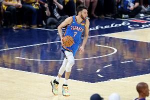 切特：比赛算不上完美 归功于队友总能找到赢球的方法